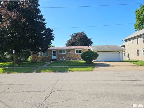 509 W 9th St, Tipton, IA, 52772-1027 | Card Image