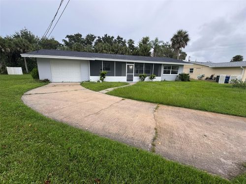 116 Myakka Dr, VENICE, FL, 34293-7503 | Card Image