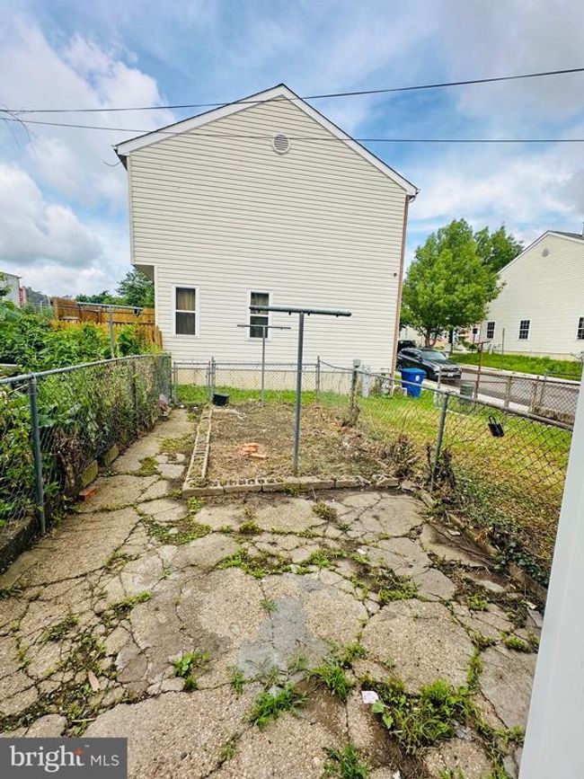 1006 N Calhoun St, Townhouse with 2 bedrooms, 1 bathrooms and null parking in BALTIMORE MD | Image 11