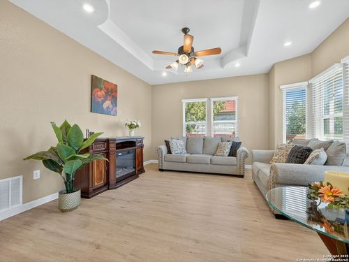 605 Meadow Gate, Converse, TX, 78109-1550 | Card Image