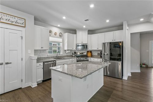 115 Legacy Blvd, Poquoson, VA, 23662-1880 | Card Image