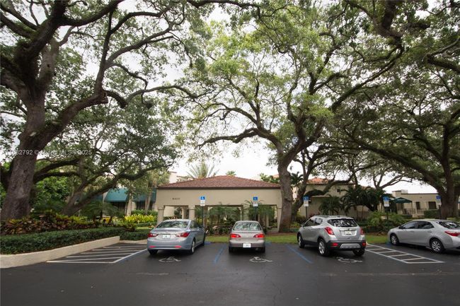 APT-201 - 1717 Whitehall Dr, Condo with 2 bedrooms, 2 bathrooms and null parking in Davie FL | Image 19