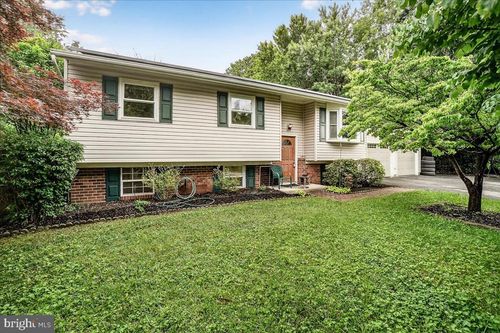 24200 Log House Rd, GAITHERSBURG, MD, 20882-3917 | Card Image