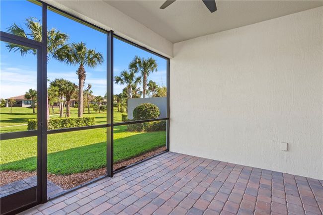 5114 Unity Sq, House attached with 2 bedrooms, 4 bathrooms and null parking in Vero Beach FL | Image 17