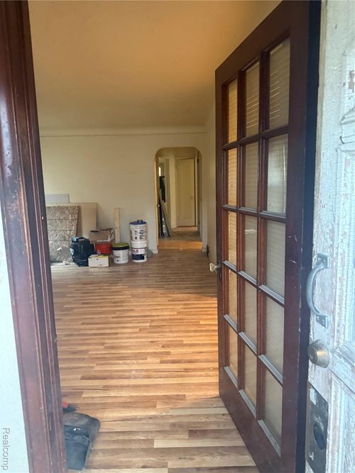 5720 Lakeview St, Detroit, MI, 48213-3616 | Card Image