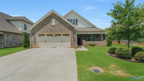 15521 Ironcrest Dr Nw, Harvest, AL, 35749-7992 | Card Image