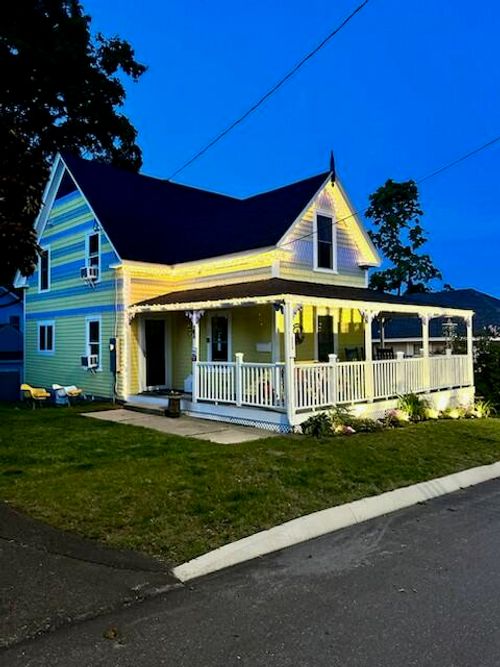 32A W Old Orchard Avenue, Old Orchard Beach, ME, 04064 | Card Image