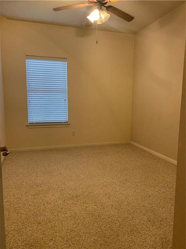 1118 Boxwood Loop, House other with 4 bedrooms, 2 bathrooms and 4 parking in Georgetown TX | Image 15