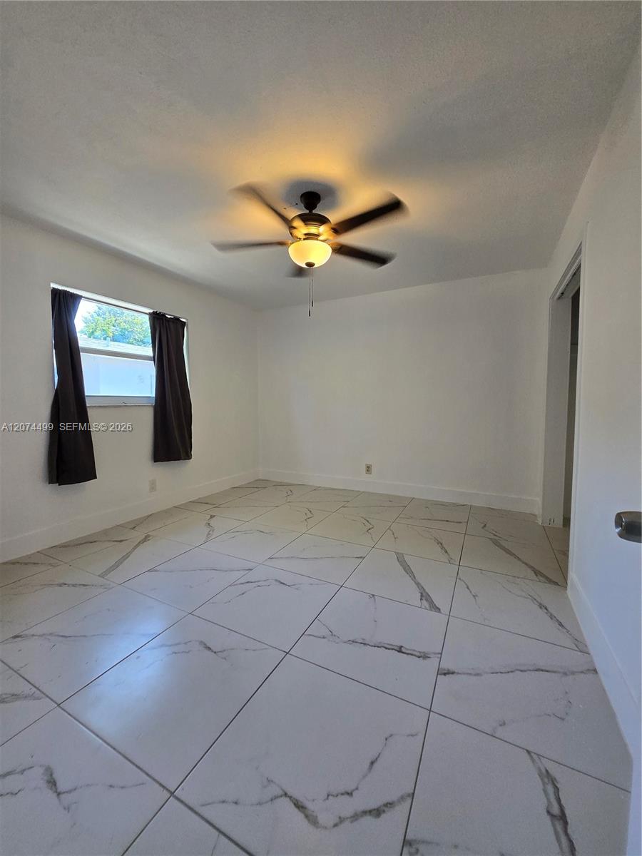 Residential Lease in Dania Beach 3