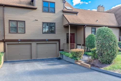 84-84 Stillmeadow Cir, Monroe, CT, 06468-2621 | Card Image