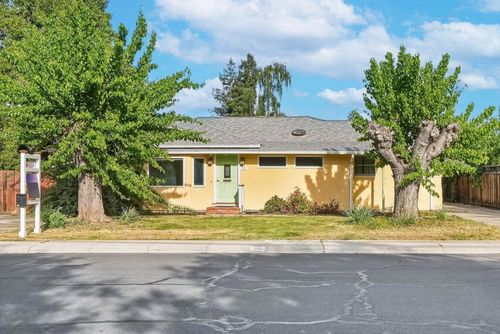 90 Victor Ave, Campbell, CA, 95008-1817 | Card Image