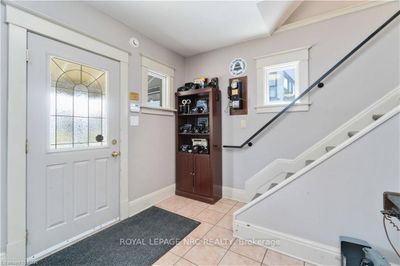 6143 Main St, House other with 4 bedrooms, 2 bathrooms and 5 parking in Niagara Falls ON | Image 3