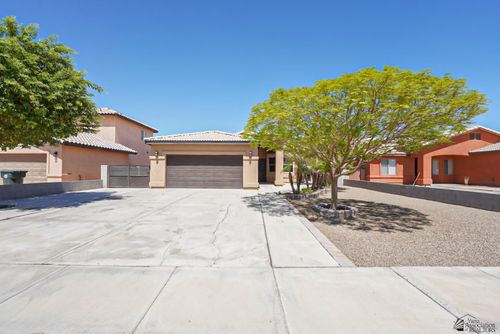 704 E Maricela St, Somerton, AZ, 85350 | Card Image
