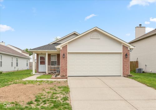 2623 Santaro Ct, Indianapolis, IN, 46217-9270 | Card Image