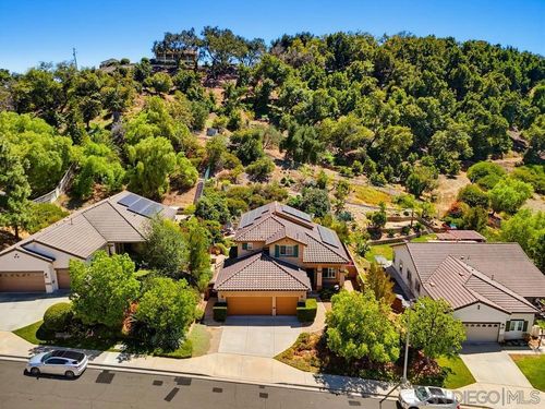 3173 Willow Tree Ln, Escondido, CA, 92027-5346 | Card Image