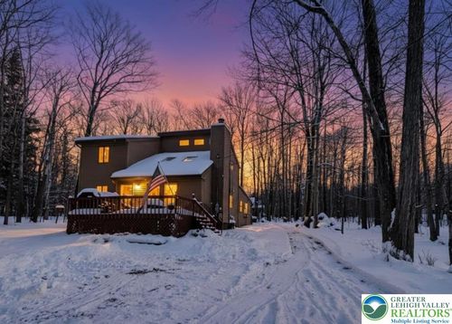 72 Creekview Dr E, Gouldsboro, PA, 18424-8997 | Card Image