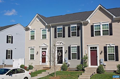 2083 Elm Tree Ct, CHARLOTTESVILLE, VA, 22911-8341 | Card Image