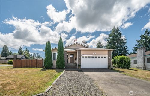 201 W Pine St, McCleary, WA, 98557-9530 | Card Image