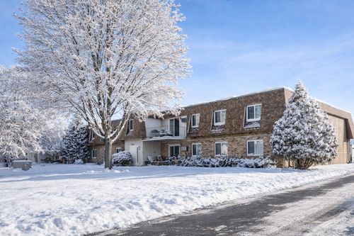 apt-9-2326 20th Ave S, Fargo, ND, 58103-4767 | Card Image