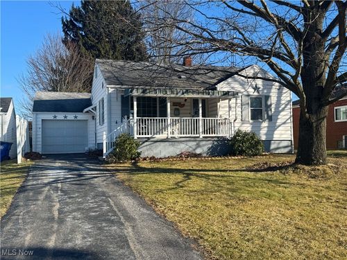 2024 Lisbon St, East Liverpool, OH, 43920-1030 | Card Image