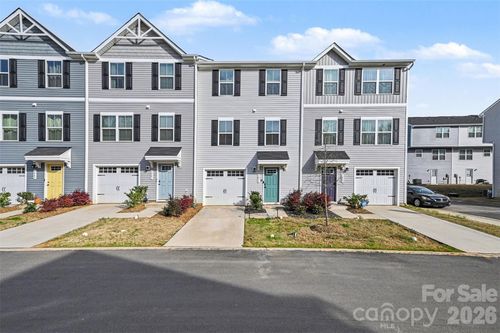 5051 Daybell St, Charlotte, NC, 28214-3028 | Card Image