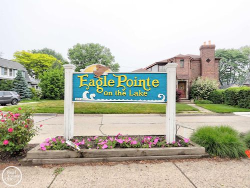 22609 Lakeland St, Saint Clair Shores, MI, 48081-2339 | Card Image