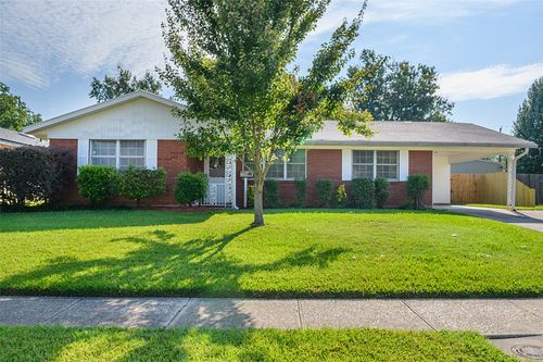 1806 Dennis St, Bossier City, LA, 71112-4120 | Card Image