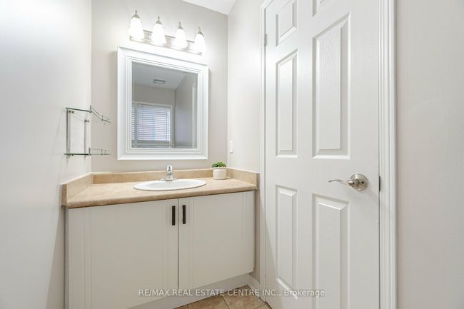 1016 Mccuaig Dr, House other with 4 bedrooms, 4 bathrooms and 2 parking in Milton ON | Image 36