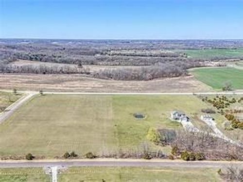2063 Hedgehill Dr, Bates City, MO, 64011 | Card Image