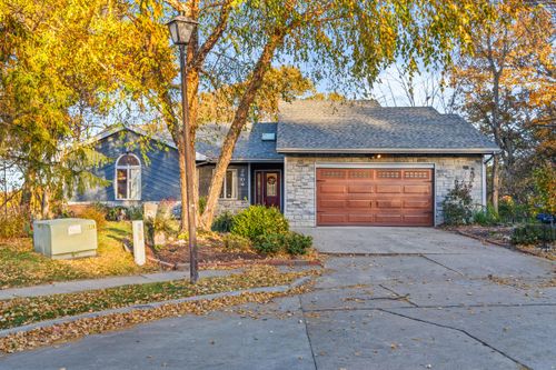 2604 Vail Dr, Columbia, MO, 65203-4451 | Card Image