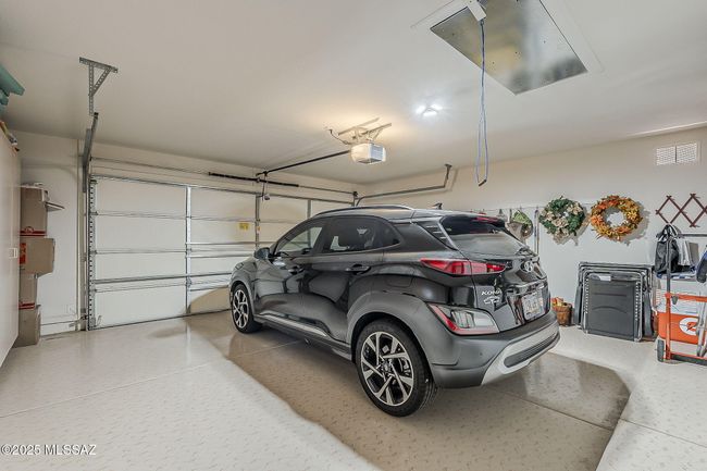 Garage | Image 35