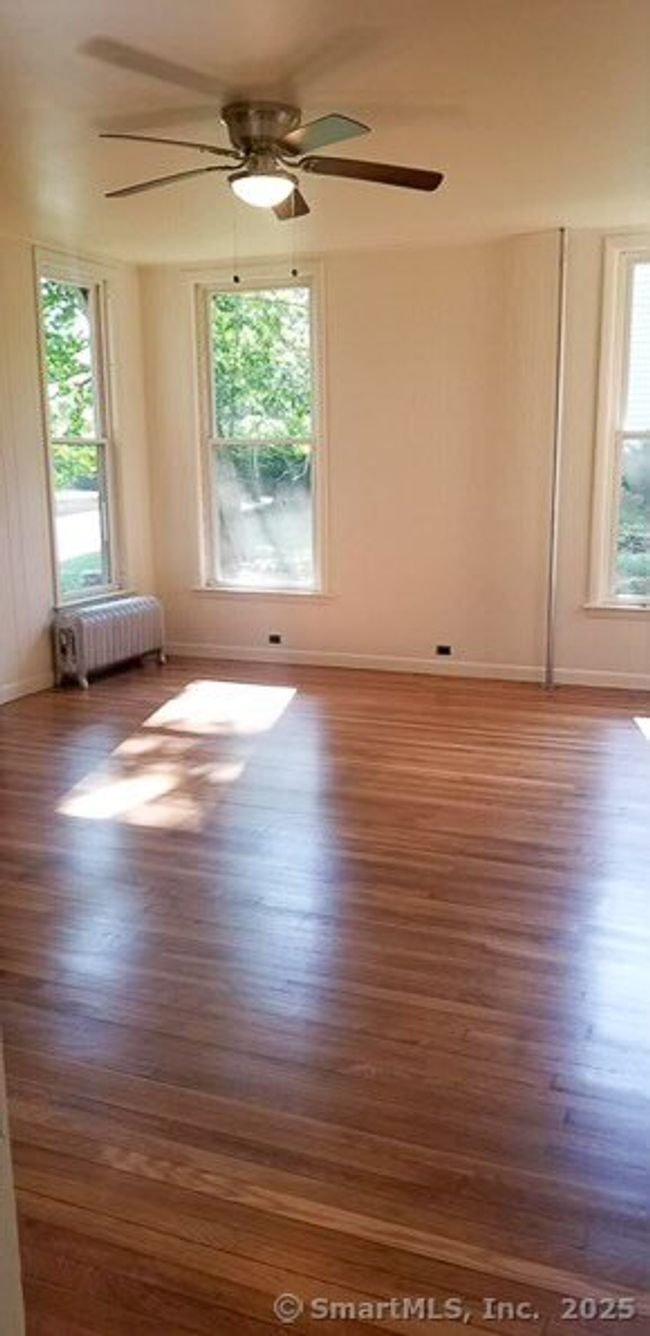 Empty First floor livingroom | Image 28