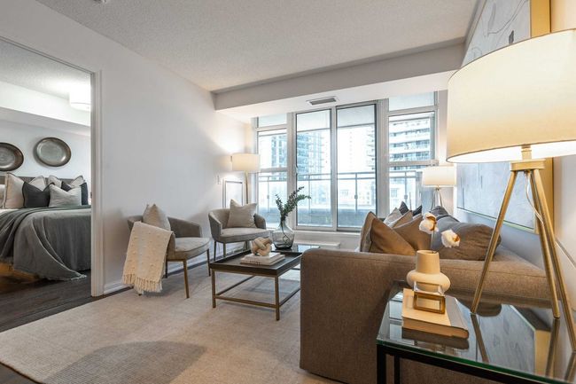 810 - 35 Bastion St, Condo with 2 bedrooms, 2 bathrooms and 2 parking in Toronto ON | Image 11