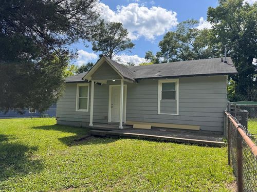 424 15th Ave S, Phenix City, AL, 36869-7245 | Card Image