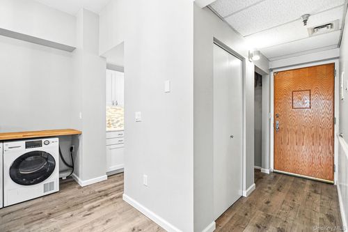 14-55 Mckinley Ave, White Plains, NY, 10606-1646 | Card Image