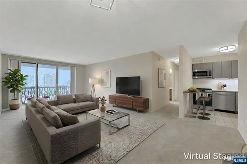 2000 Linwood, Fort Lee, NJ, 07024 | Card Image