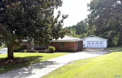 104 Harwood Dr, Gadsden, AL, 35901-9012 | Card Image