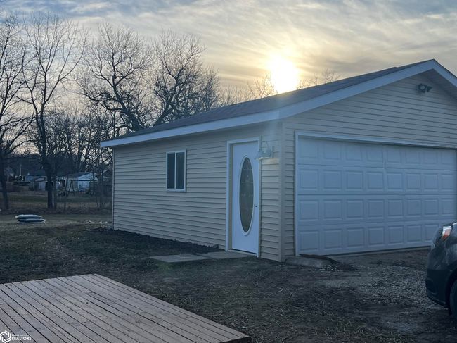 5164 Augusta Main Rd, Home with 2 bedrooms, 1 bathrooms and 2 parking in Wever IA | Image 16