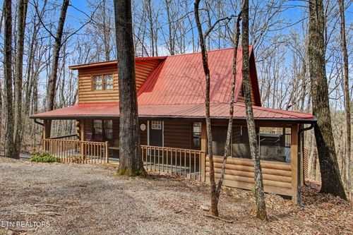 2137 Red Bud Rd, Sevierville, TN, 37876-8964 | Card Image