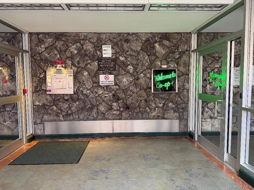 apt-a52-87 Francis Lewis Blvd, Queens Village, NY, 11427-2830 | Card Image