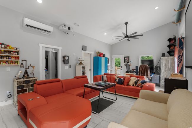 709 Highway 90, House other with 2 bedrooms, 1 bathrooms and 6 parking in Conway SC | Image 7