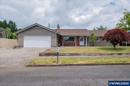 1975 E Pine St, Stayton, OR, 97383-1441 | Card Image