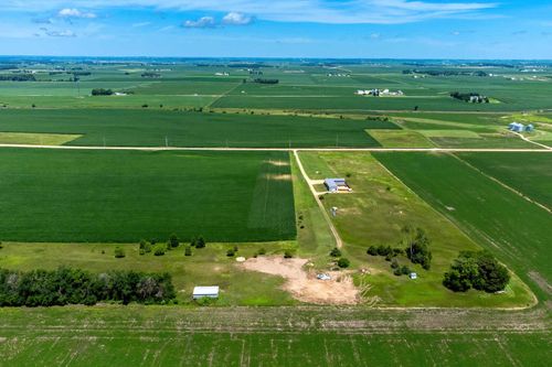 1811 245th St, Calamus, IA, 52729-9002 | Card Image