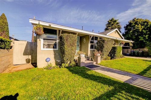 138 Walnut St, Costa Mesa, CA, 92627 | Card Image