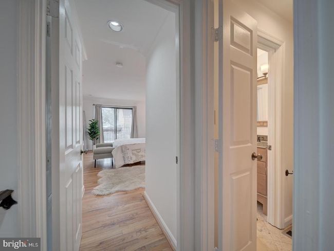APT-23 - 1715 15 Th St Nw, Condo with 2 bedrooms, 2 bathrooms and null parking in WASHINGTON DC | Image 7