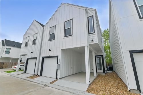 d-9902 Clark Rd, Houston, TX, 77076-5023 | Card Image