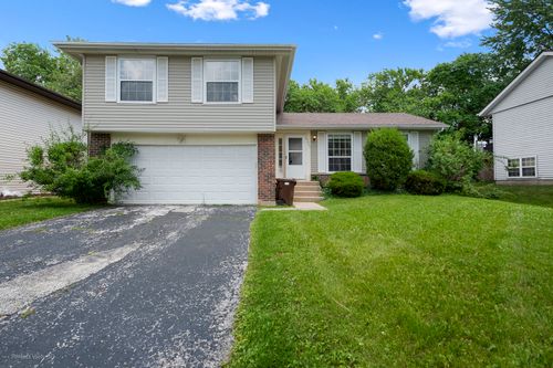 19825 S Farmington Ln, Frankfort, IL, 60423-8936 | Card Image