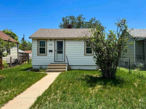 809 E 5th St, Cheyenne, WY, 82007-1637 | Card Image