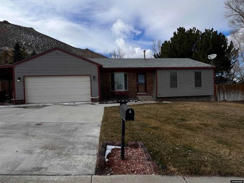 2535 Vermont Ct, Green River, WY, 82935-6020 | Card Image
