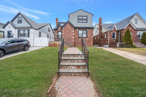 139 230th St, Laurelton, NY, 11413-2924 | Card Image